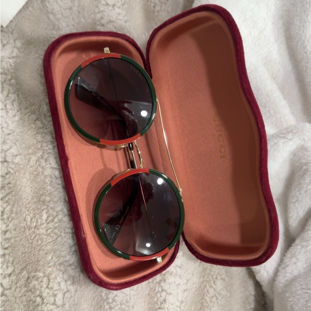 Gucci Women's Sunglasses - Green and Gold